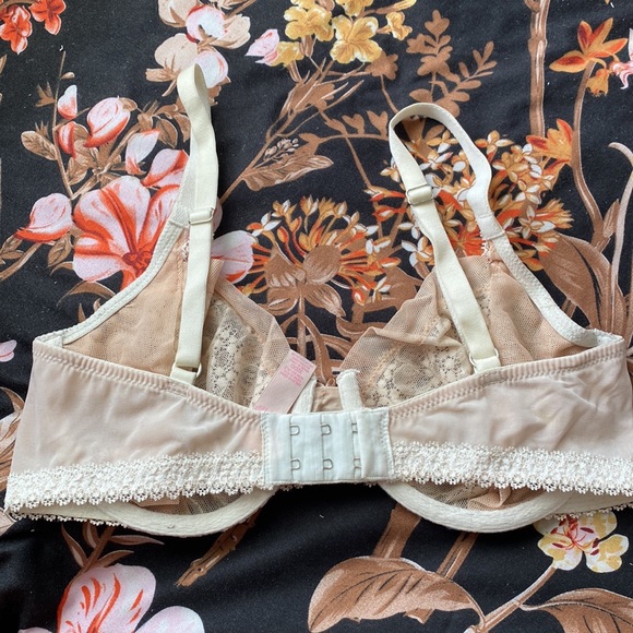 Unlined bra - Picture 2 of 3